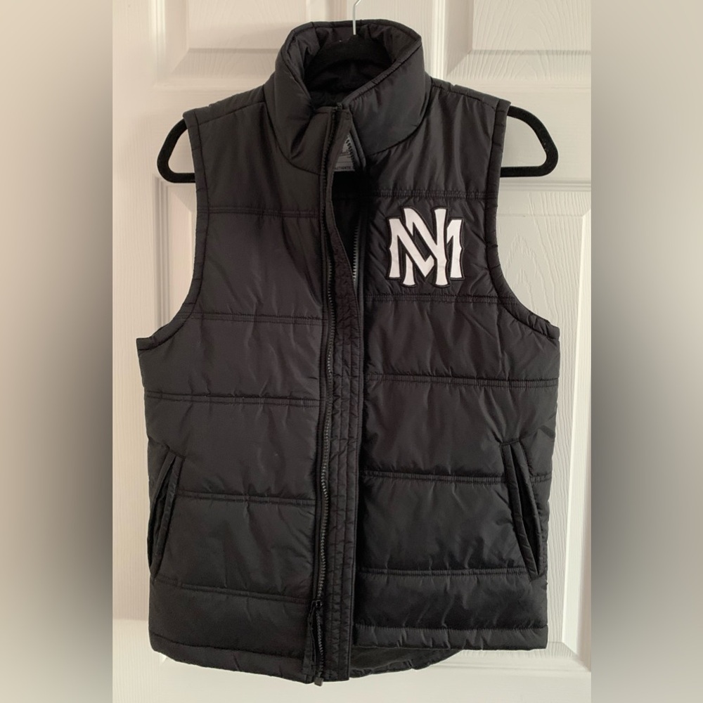 Men's Black Mitchell & Ness In The Clutch Puffer Vintage Logo Full-Zip Vest, NWT